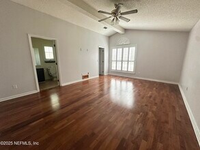 10373 Birchfield Dr in Jacksonville, FL - Building Photo - Building Photo