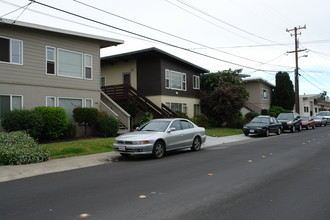 1120 Elmer St in Belmont, CA - Building Photo - Building Photo