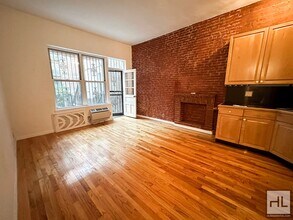 324 E 77th St-Unit -1BC in New York, NY - Building Photo - Building Photo