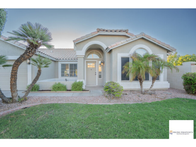 904 S Dolphin Dr in Gilbert, AZ - Building Photo - Building Photo