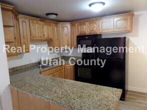 343 S 1000 W in Pleasant Grove, UT - Foto de edificio - Building Photo