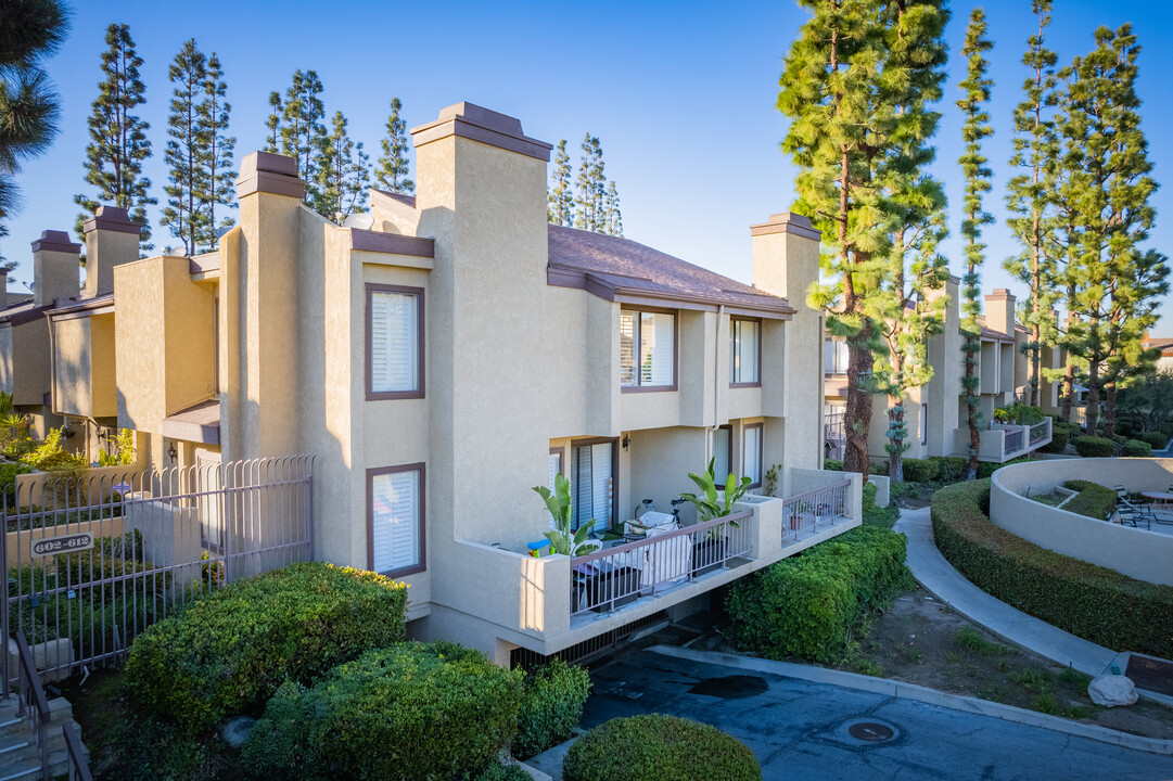 Adobe Grande in Culver City, CA - Building Photo