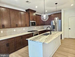 18101 Donatello Dr in Princeton, NJ - Building Photo - Building Photo