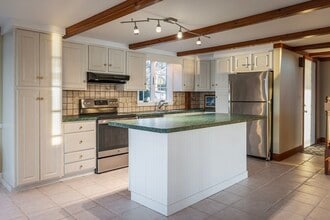 33 Eagle Hill Rd in Ipswich, MA - Building Photo - Building Photo