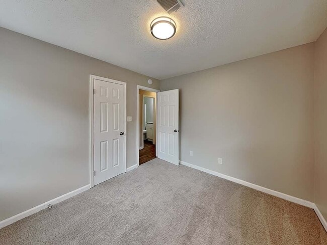 property at 721 Utoy Cir SW