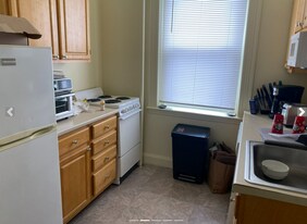 98 Queensberry St, Unit 2 in Boston, MA - Building Photo