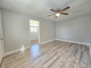 2219 Everett St in Lakeland, FL - Foto de edificio - Building Photo