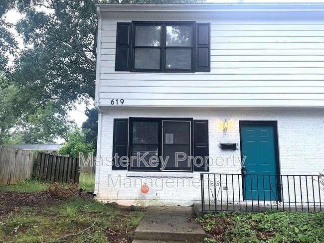 property at 619 E Horne St