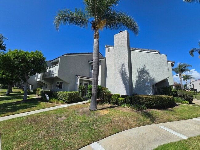 8166 Silkwood Cir