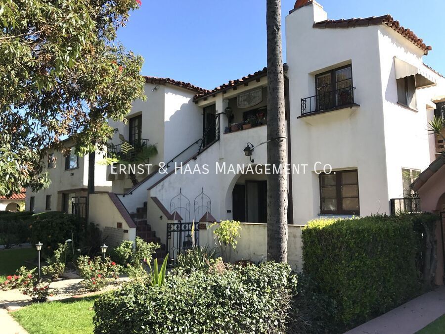 2358 Eucalyptus Ave in Long Beach, CA - Building Photo