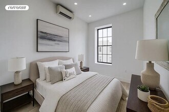 127 Cornelia St in Brooklyn, NY - Building Photo - Building Photo
