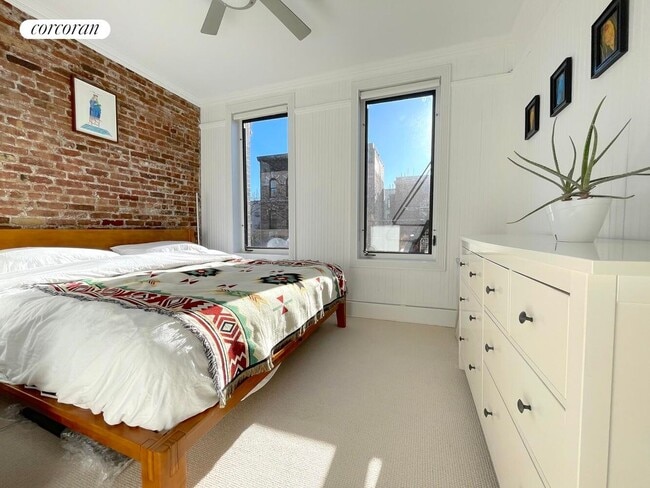 property at 613 E 6th St