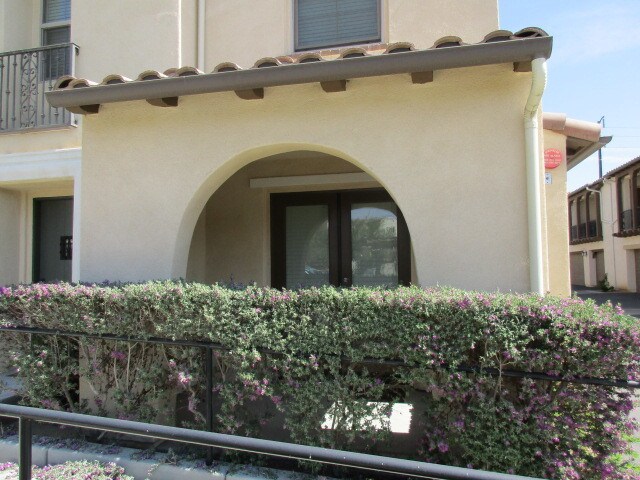 220 Paseo Bravo in Palm Desert, CA - Building Photo - Building Photo