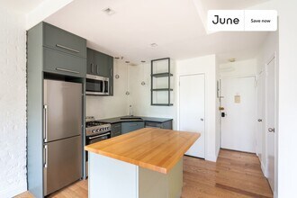 491 W 22nd St in New York, NY - Building Photo - Building Photo