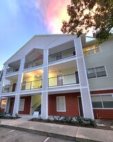 2360 SW Archer Rd in Gainesville, FL - Building Photo