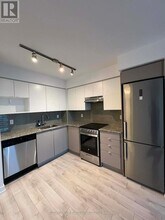 130 Varna Dr in Toronto, ON - Building Photo - Building Photo