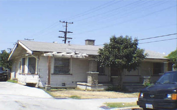 5915-5921 Otis Ave in Huntington Park, CA - Foto de edificio - Building Photo