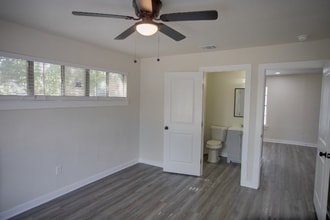 139 Wichita Ct in San Antonio, TX - Foto de edificio - Building Photo