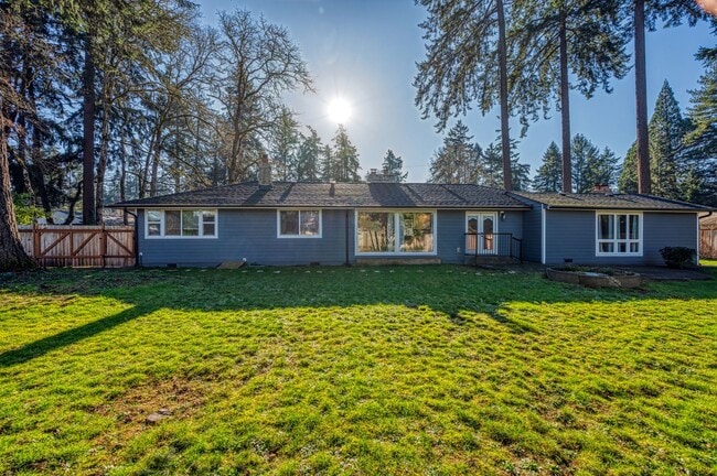 8 Rustic Ln SW in Tacoma, WA - Building Photo - Building Photo