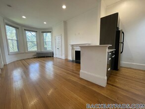 379 Commonwealth Ave in Boston, MA - Building Photo - Building Photo