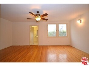 429 S Orange Dr in Los Angeles, CA - Building Photo - Building Photo