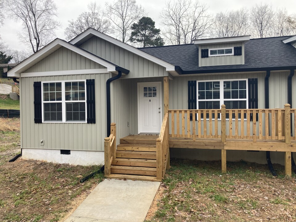 1416 Cleo Way, Unit B in Dalton, GA - Foto de edificio