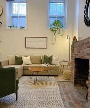 404 New Jersey Ave SE, Unit BSMT in Washington, DC - Foto de edificio - Building Photo