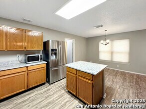 6883 Crested Quail in San Antonio, TX - Building Photo - Building Photo