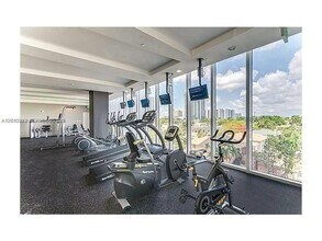 600 NE 27th St, Unit 2001 in Miami, FL - Foto de edificio - Building Photo