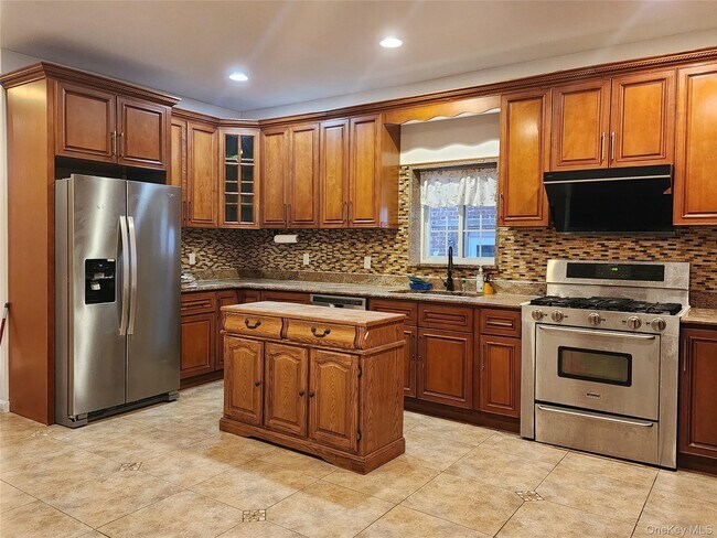 235-02 Seward Ave in Queens, NY - Building Photo - Building Photo