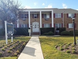 77 Stonehurst Blvd, Unit JLB Properties in Freehold, NJ - Building Photo
