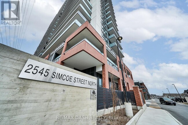 property at 2425-2425 Simcoe St N