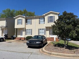 5 Tranquil Day Dr in Piedmont, SC - Building Photo