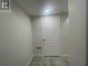 99 Convoy Crescent in Vaughan, ON - Building Photo - Building Photo