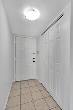 400 Crestwood Ct N in Royal Palm Beach, FL - Building Photo - Building Photo