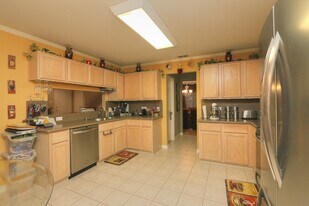 7813 Kingshire Dr in Corpus Christi, TX - Building Photo