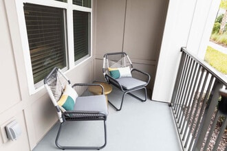 Sommerset Place in Sacramento, CA - Foto de edificio - Building Photo