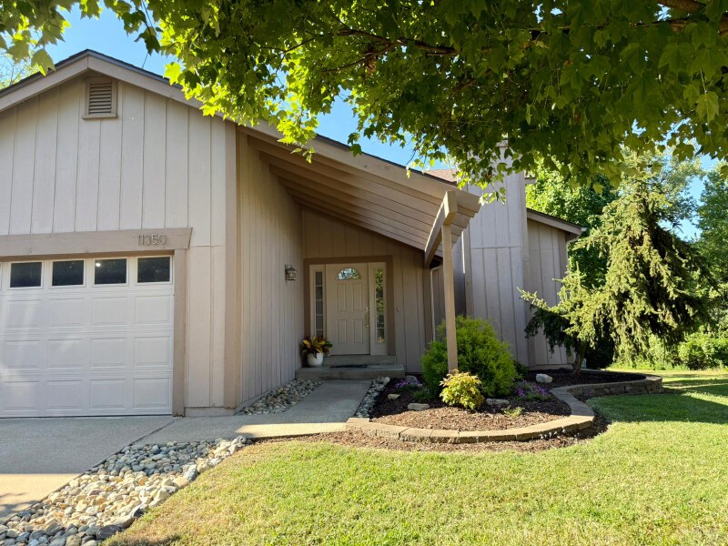11350 Meadowside Dr in St. Louis, MO - Foto de edificio