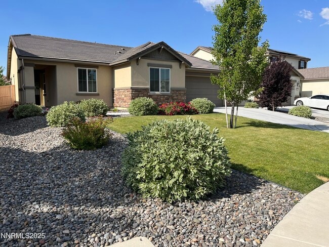 1925 Fledge Creek Dr in Reno, NV - Building Photo - Building Photo
