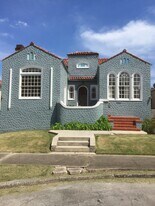 9 Trianon Plz in New Orleans, LA - Building Photo