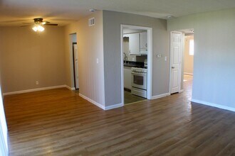 1908 N 77th St-Unit -1908-3 in Kansas City, KS - Building Photo - Building Photo