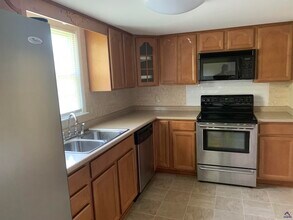 412 Hedlund Dr in Warner Robins, GA - Building Photo - Building Photo