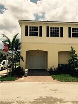 724 SW 2nd Way in Pompano Beach, FL - Building Photo