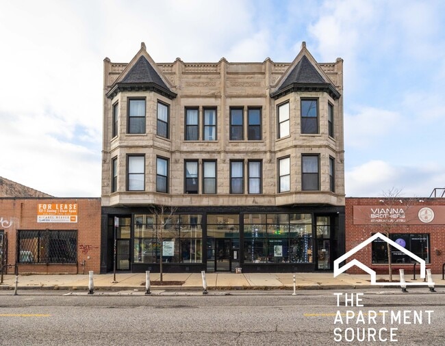 2124 N Milwaukee Ave, Unit 3F