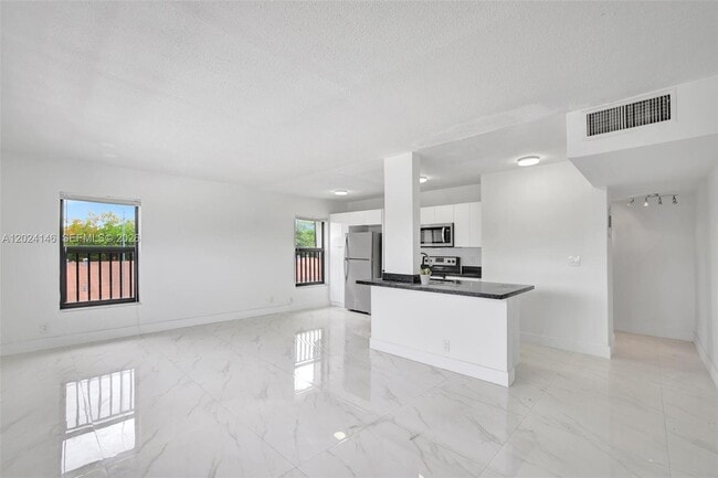property at 2324 S Cypress Bend Dr