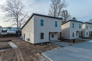 5825 Lions Rd in Osage Beach, MO - Building Photo