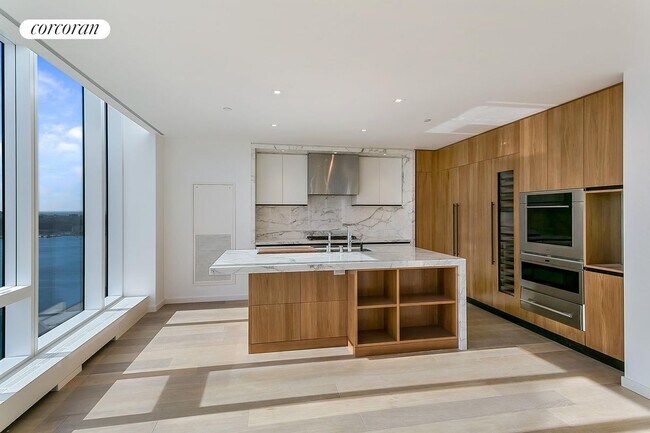 1 W End Ave in New York, NY - Building Photo - Building Photo