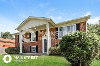 8413 Smithton Rd in Louisville, KY - Building Photo - Building Photo