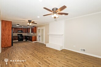 7455 Page Ct in Jonesboro, GA - Foto de edificio - Building Photo