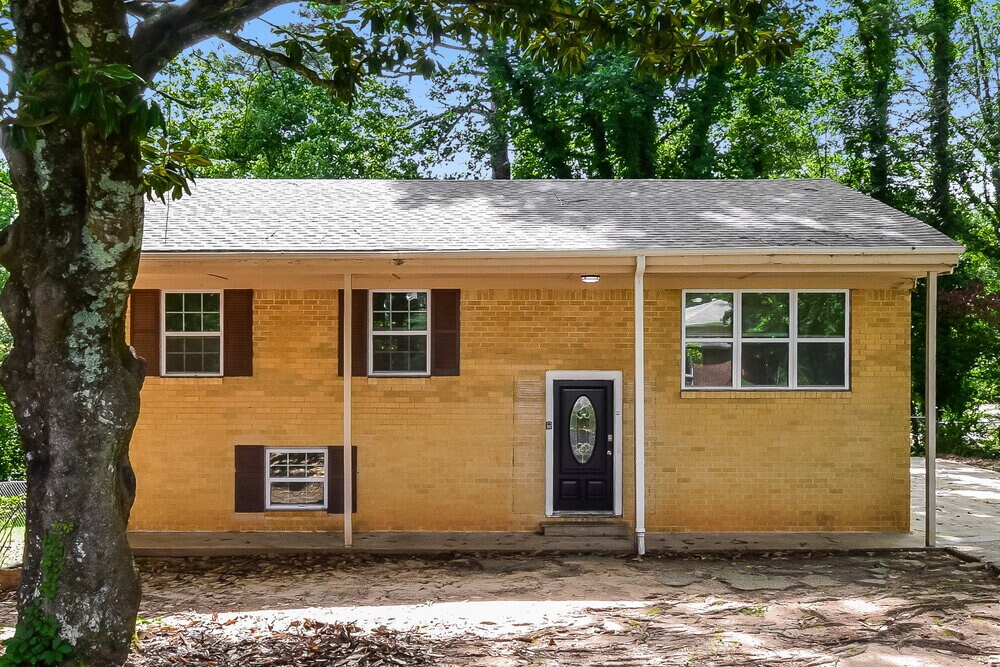 1485 Sunset Way in Morrow, GA - Building Photo